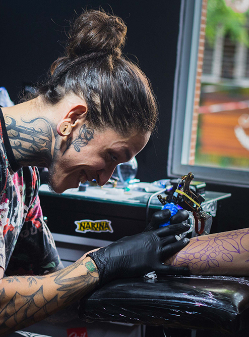 tatto artist