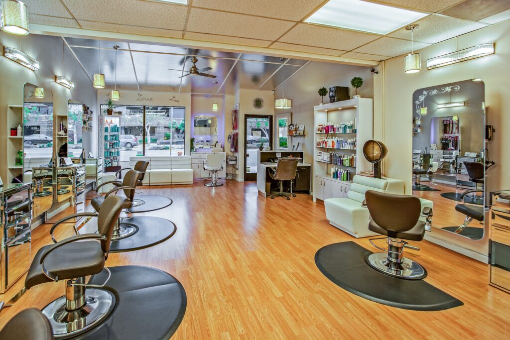 What Does Running a Beauty Salon Entail?